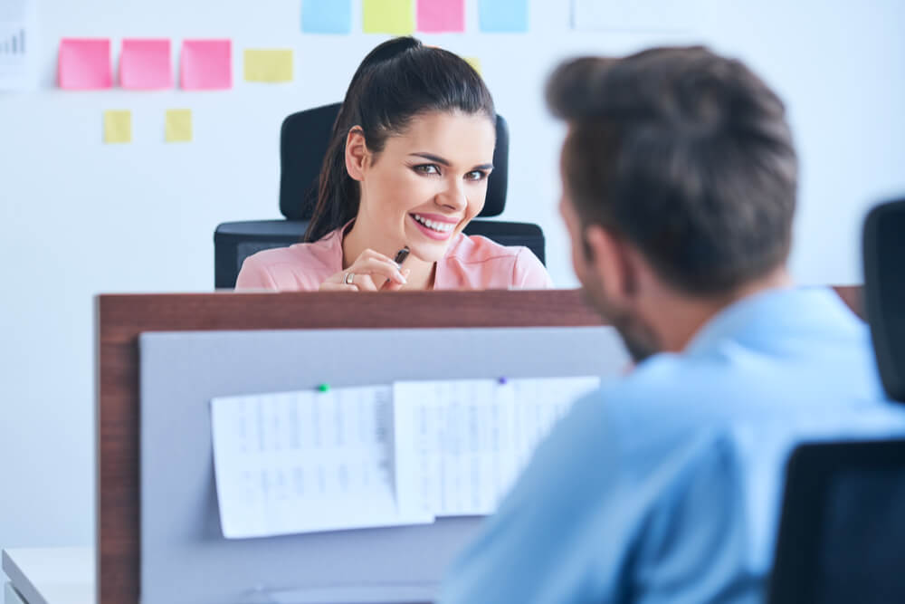Flirten am Arbeitsplatz – die wichtigsten Regeln